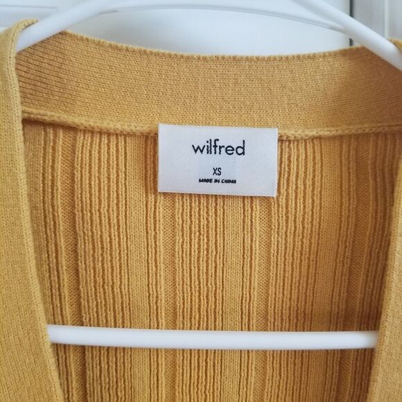 Wilfred Cropped Sweater - Picture 4 of 5